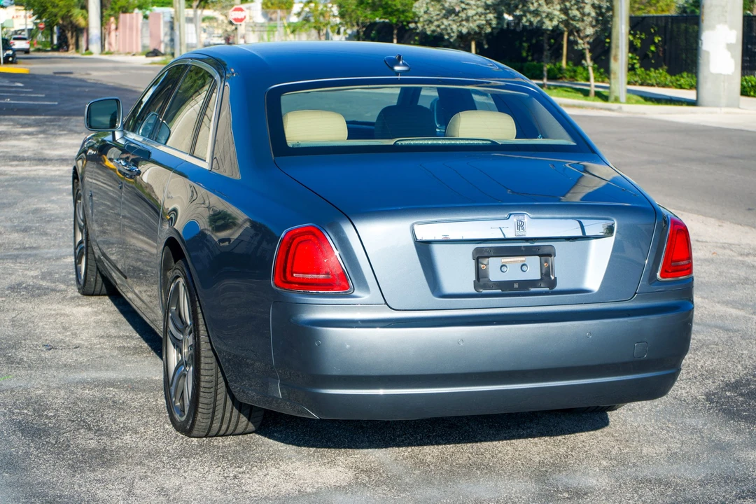 2010 Rolls-Royce Ghost 1st Gen - Image 22 of 31