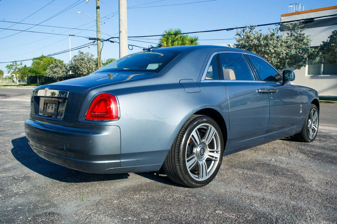 2010 Rolls-Royce Ghost 1st Gen - Image 26 of 31