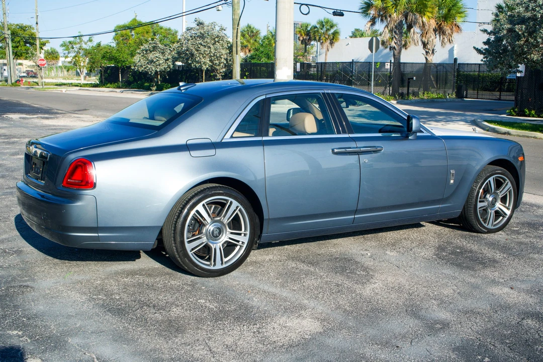 2010 Rolls-Royce Ghost 1st Gen - Image 29 of 31