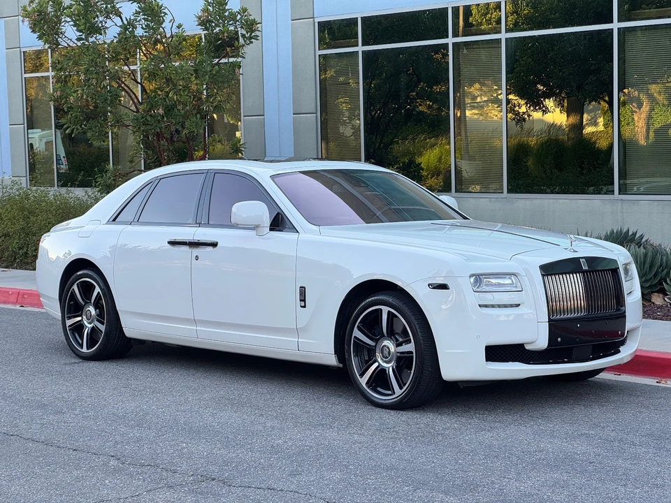 2010 Rolls-Royce Ghost 1st Gen - Image 4 of 8
