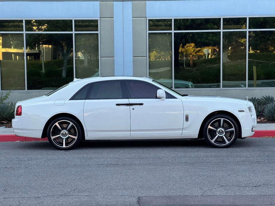 2010 Rolls-Royce Ghost 1st Gen - Image 5 of 8