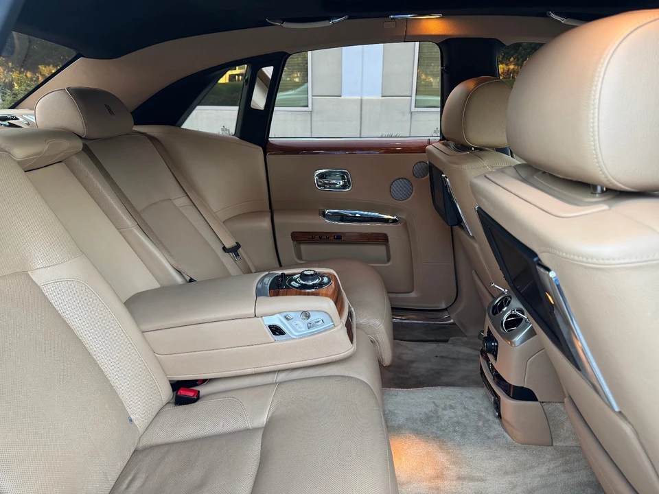 2010 Rolls-Royce Ghost 1st Gen - Image 8 of 8