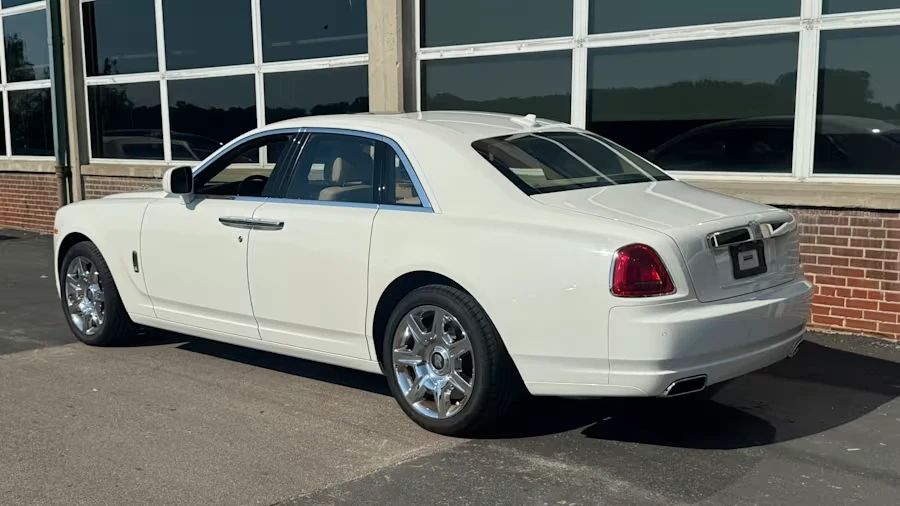 2010 Rolls-Royce Ghost 1st Gen - Image 3 of 16
