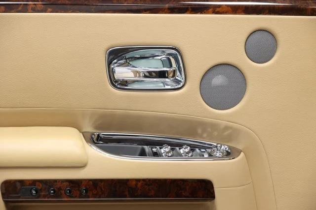 2010 Rolls-Royce Ghost 1st Gen - Image 11 of 31