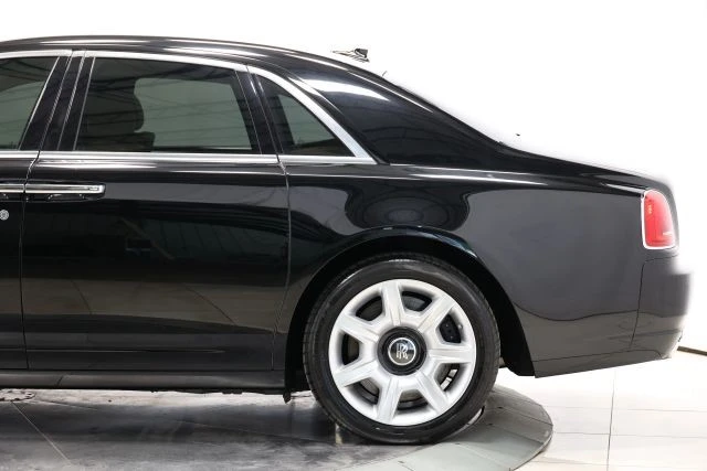 2010 Rolls-Royce Ghost 1st Gen - Image 9 of 31
