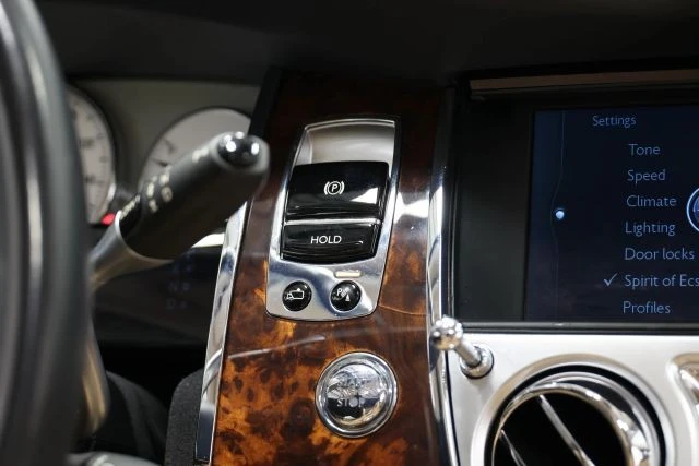2010 Rolls-Royce Ghost 1st Gen - Image 30 of 31