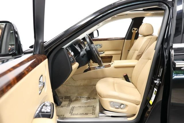 2010 Rolls-Royce Ghost 1st Gen - Image 14 of 31