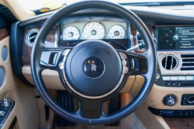 2010 Rolls-Royce Ghost 1st Gen - Image 3 of 31