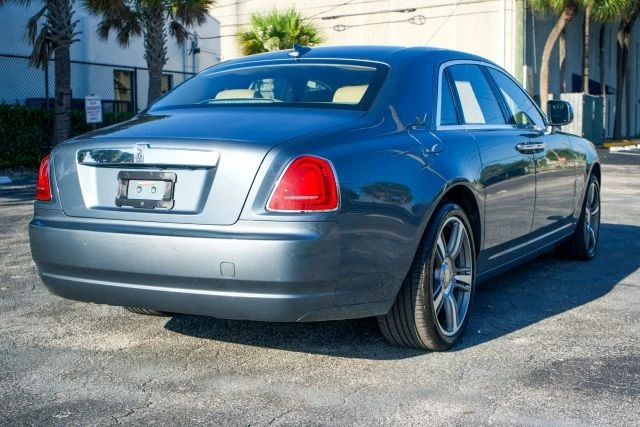2010 Rolls-Royce Ghost 1st Gen - Image 28 of 31