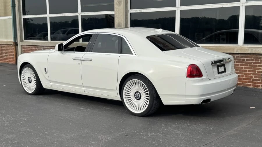2010 Rolls-Royce Ghost 1st Gen - Image 3 of 15