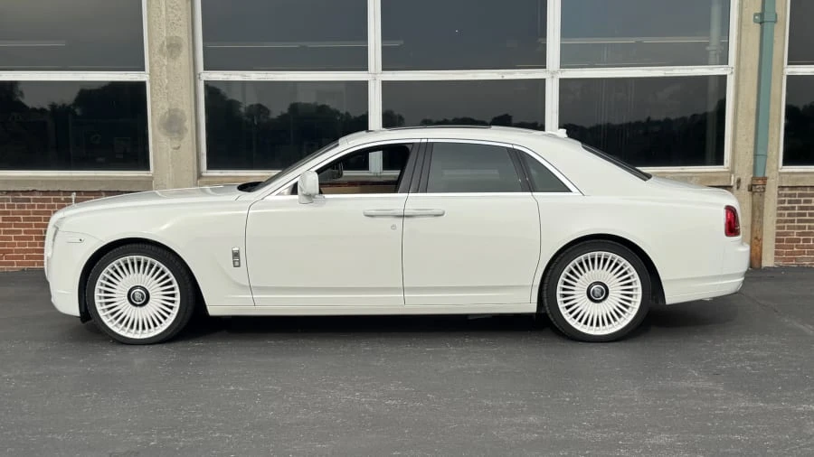 2010 Rolls-Royce Ghost 1st Gen - Image 2 of 15