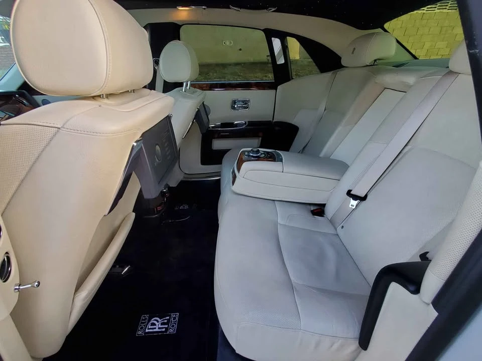 2010 Rolls-Royce Ghost 1st Gen - Image 9 of 20
