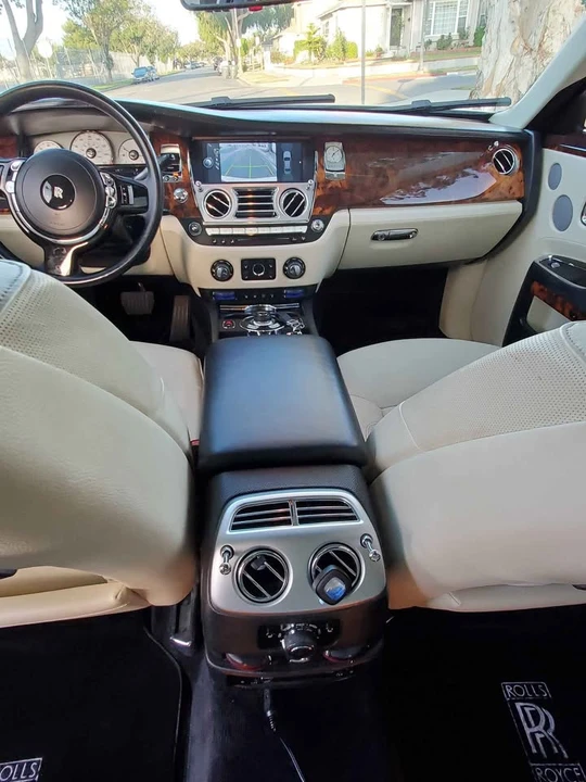 2010 Rolls-Royce Ghost 1st Gen - Image 11 of 20
