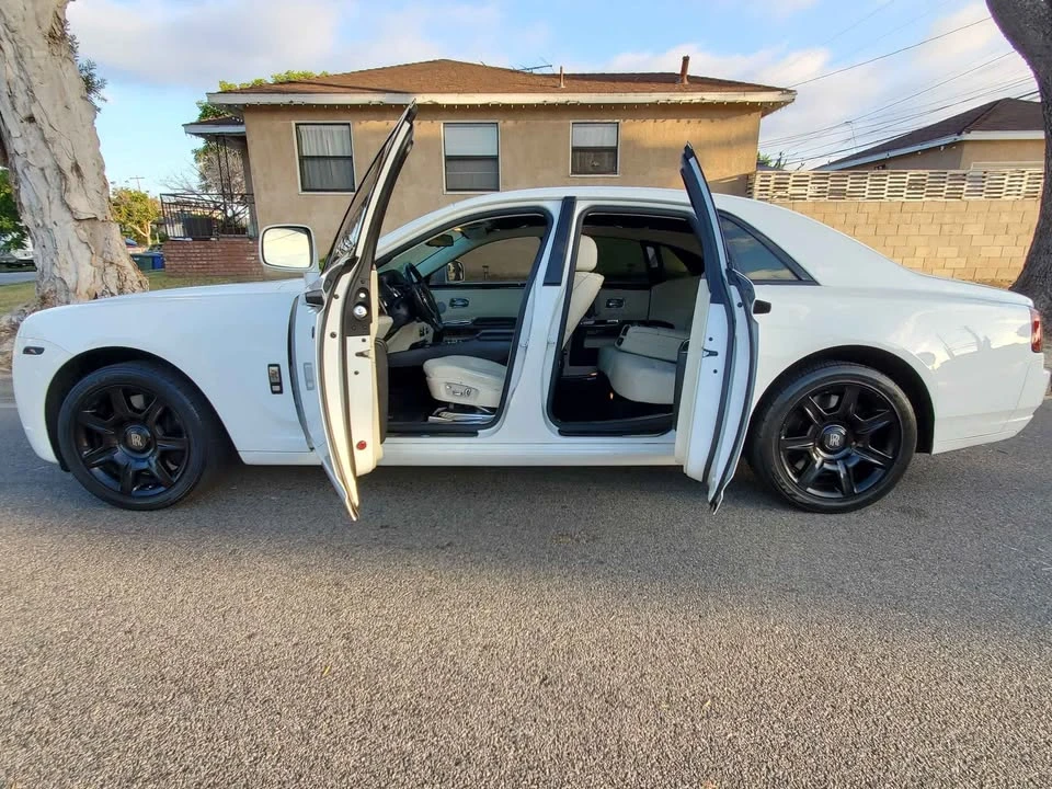 2010 Rolls-Royce Ghost 1st Gen - Image 6 of 20
