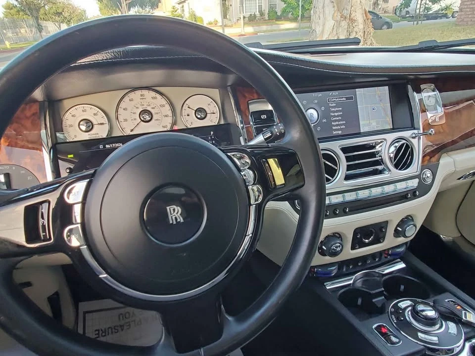 2010 Rolls-Royce Ghost 1st Gen - Image 12 of 20