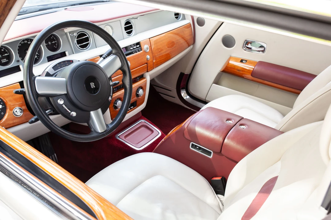 2010 Rolls-Royce Phantom VII - Image 20 of 31
