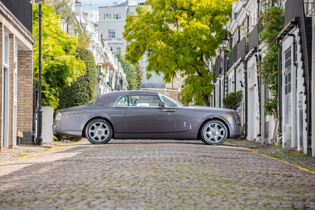 2010 Rolls-Royce Phantom VII - Image 11 of 31