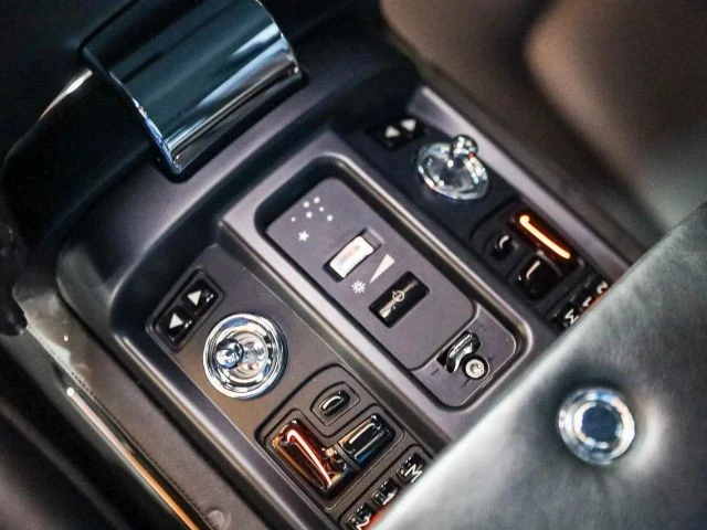 2010 Rolls-Royce - Image 11 of 18