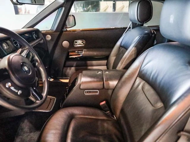 2010 Rolls-Royce - Image 5 of 18