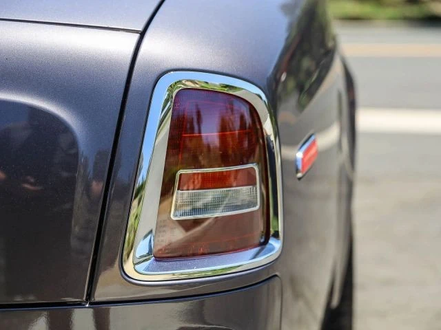 2010 Rolls-Royce Phantom VII - Image 16 of 31