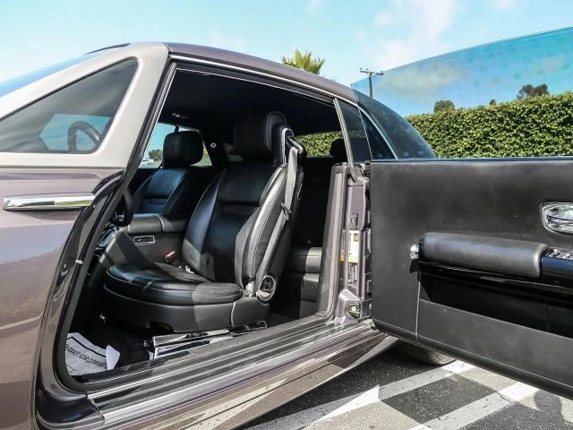 2010 Rolls-Royce Phantom VII - Image 25 of 31