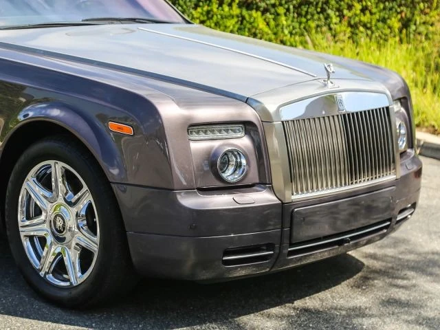 2010 Rolls-Royce Phantom VII - Image 19 of 31