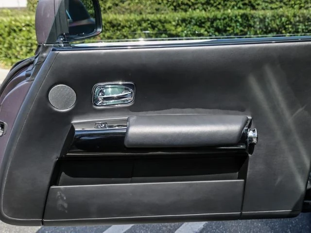 2010 Rolls-Royce Phantom VII - Image 24 of 31