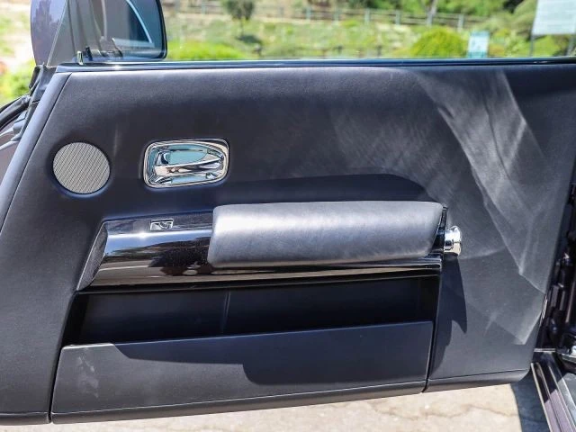 2010 Rolls-Royce Phantom VII - Image 23 of 31