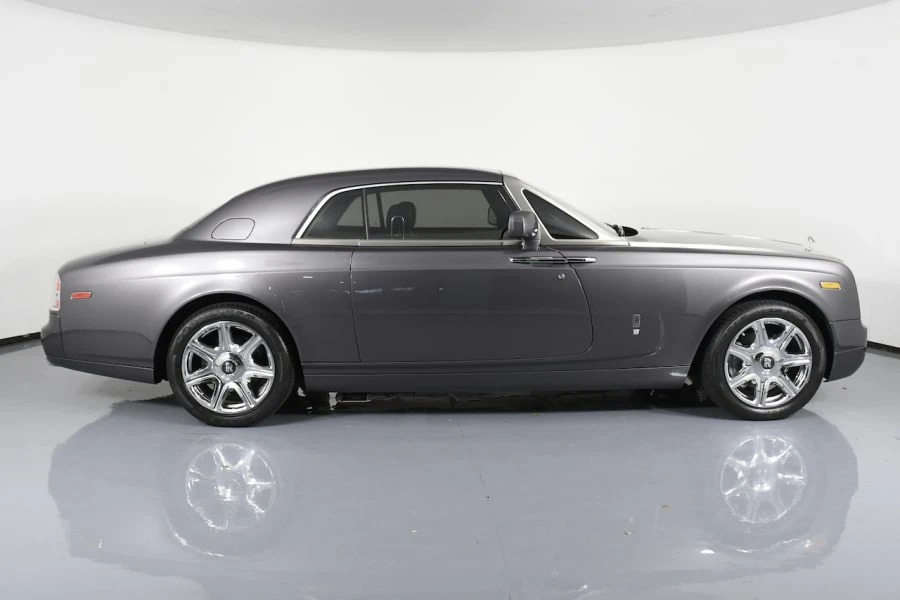 2010 Rolls-Royce Phantom VII - Image 2 of 31