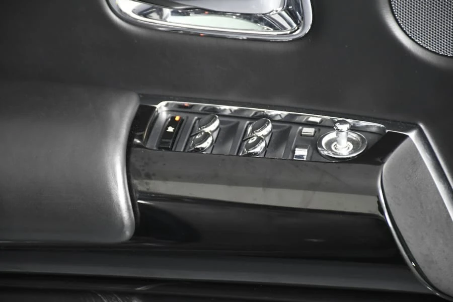 2010 Rolls-Royce Phantom VII - Image 13 of 31