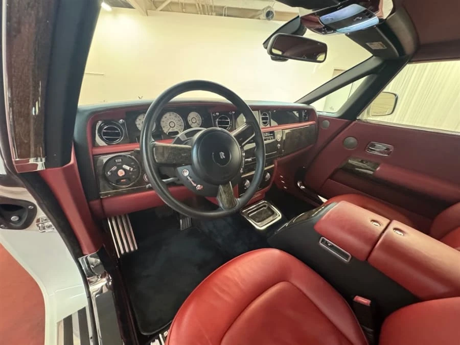 2010 Rolls-Royce Phantom VII - Image 10 of 18