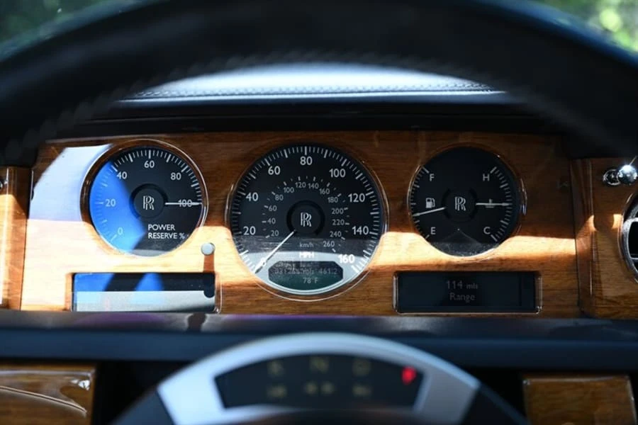 2010 Rolls-Royce Phantom VII - Image 15 of 16