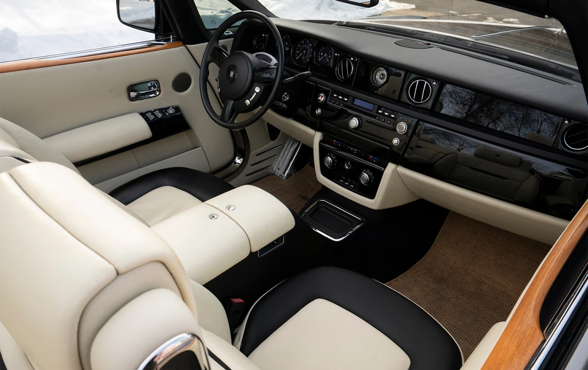 2010 Rolls-Royce Phantom VII - Image 28 of 31