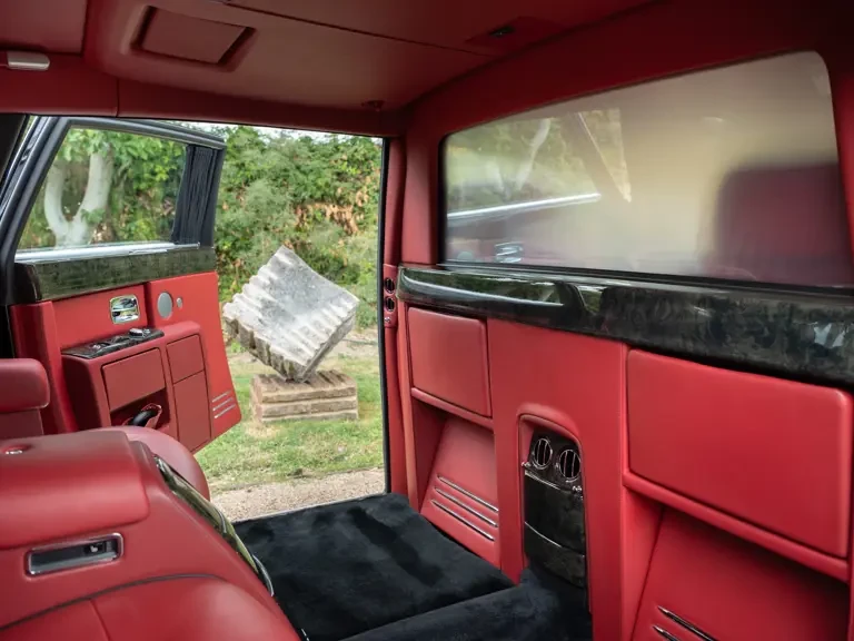 2010 Rolls-Royce Phantom VII - Image 19 of 31