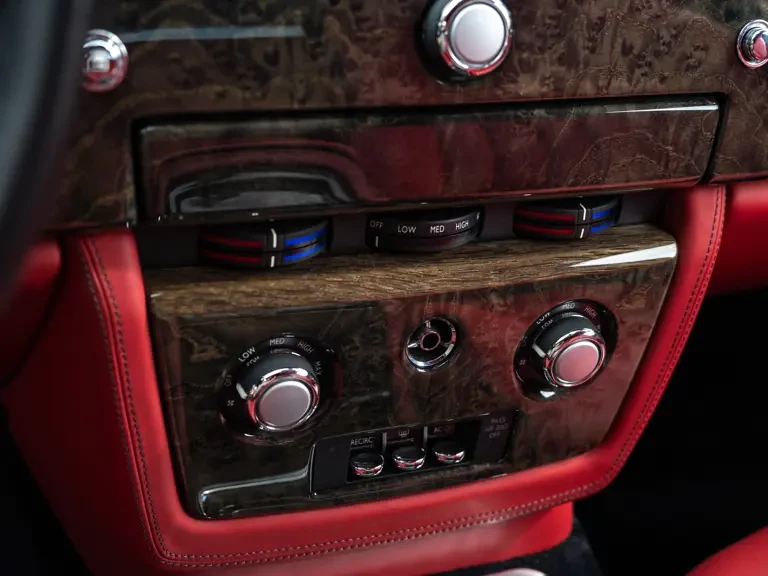 2010 Rolls-Royce Phantom VII - Image 15 of 31