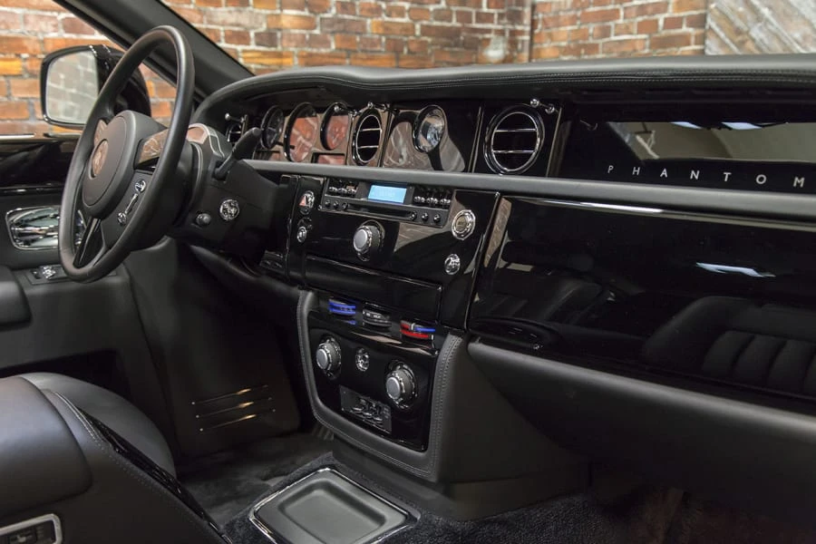 2010 Rolls-Royce Phantom VII - Image 4 of 8