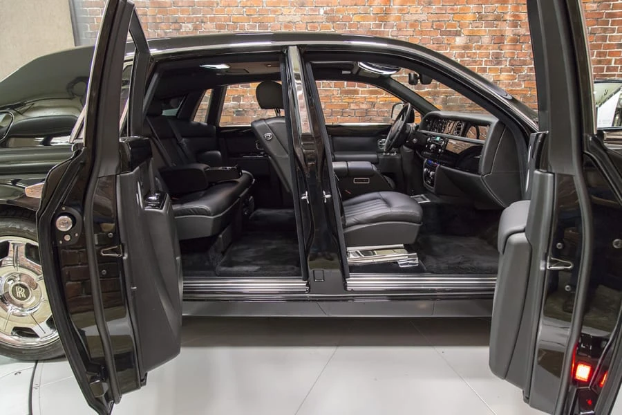 2010 Rolls-Royce Phantom VII - Image 7 of 8