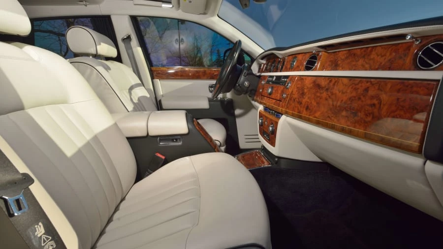 2010 Rolls-Royce Phantom VII - Image 5 of 31