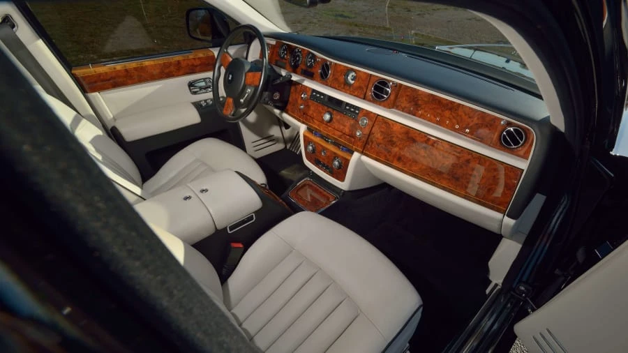 2010 Rolls-Royce Phantom VII - Image 22 of 31