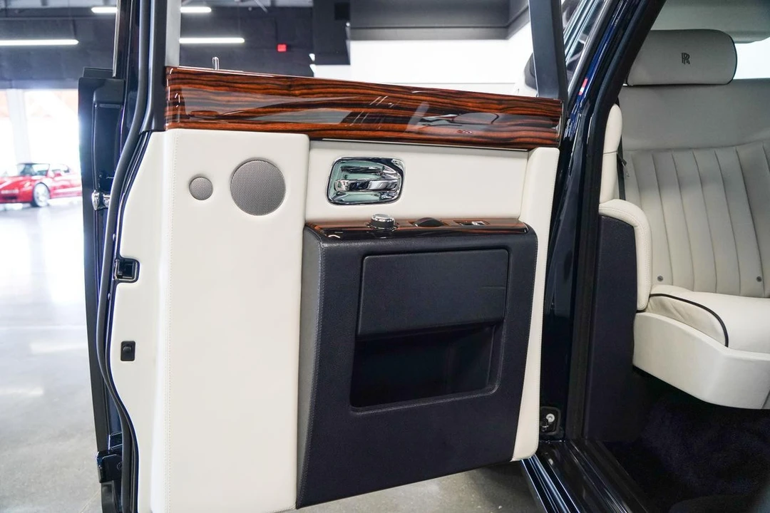 2010 Rolls-Royce Phantom VII - Image 21 of 21