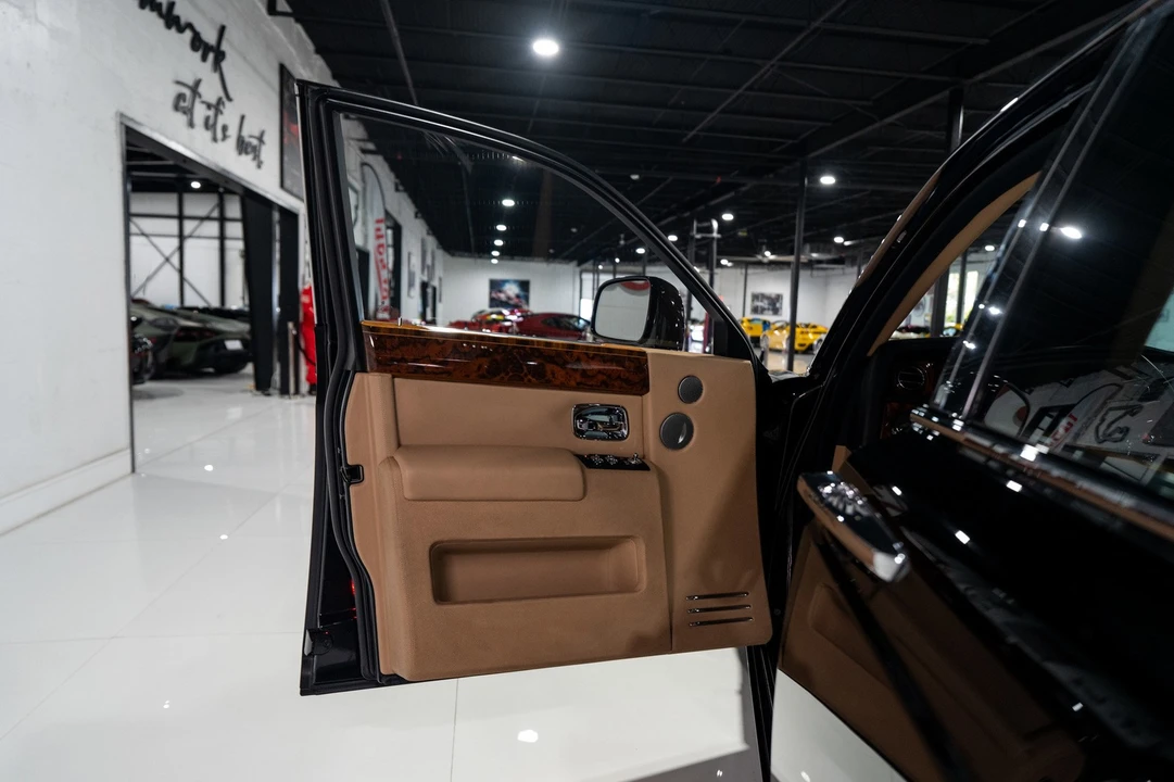 2010 Rolls-Royce Phantom - Image 28 of 31