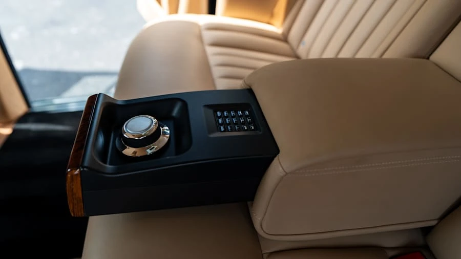 2010 Rolls-Royce Phantom VII - Image 20 of 25