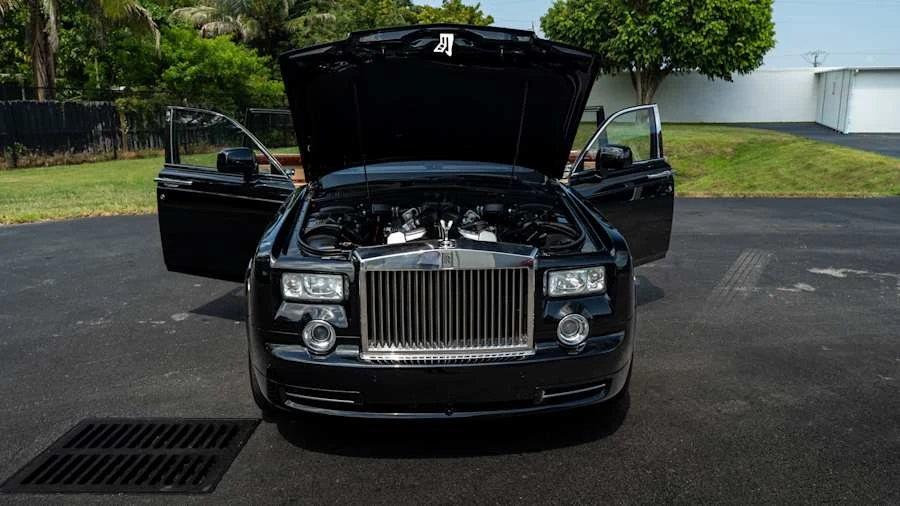 2010 Rolls-Royce Phantom VII - Image 23 of 25