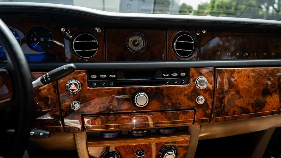 2010 Rolls-Royce Phantom VII - Image 21 of 25