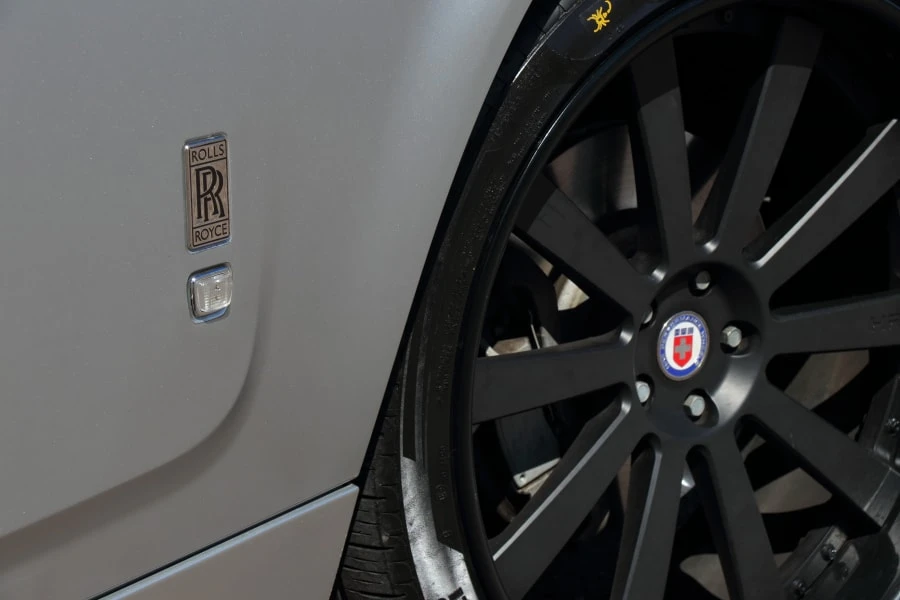 2010 Rolls-Royce Phantom VII - Image 8 of 31