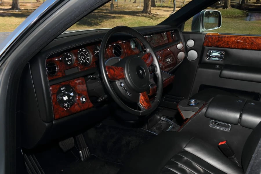 2010 Rolls-Royce Phantom VII - Image 30 of 31