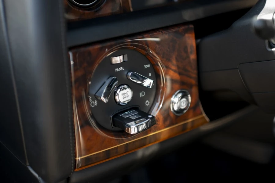 2010 Rolls-Royce Phantom VII - Image 17 of 31