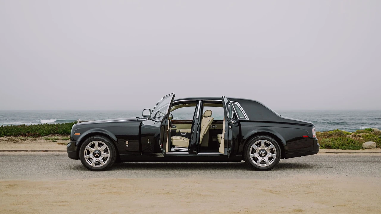 2010 Rolls-Royce Phantom VII - Image 28 of 31