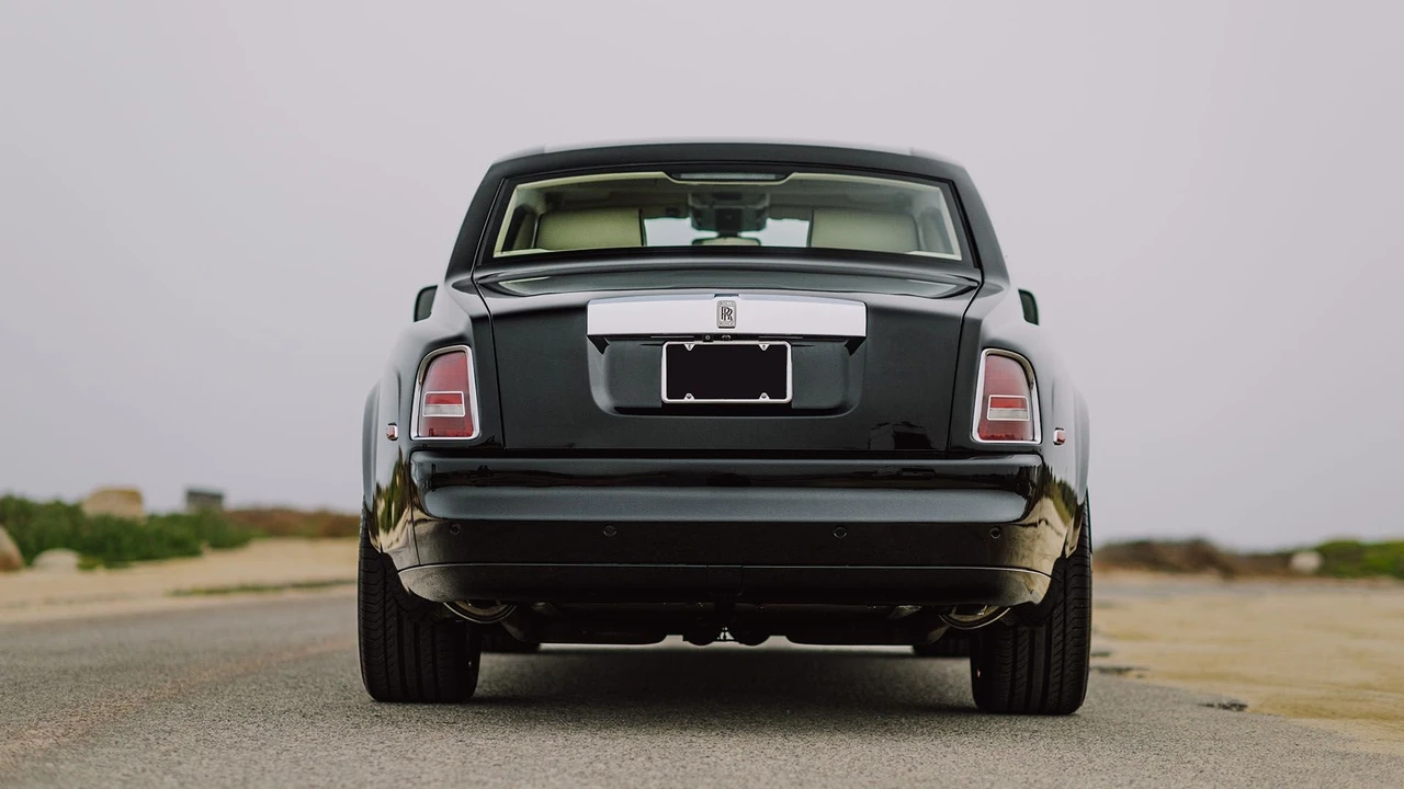 2010 Rolls-Royce Phantom VII - Image 5 of 31
