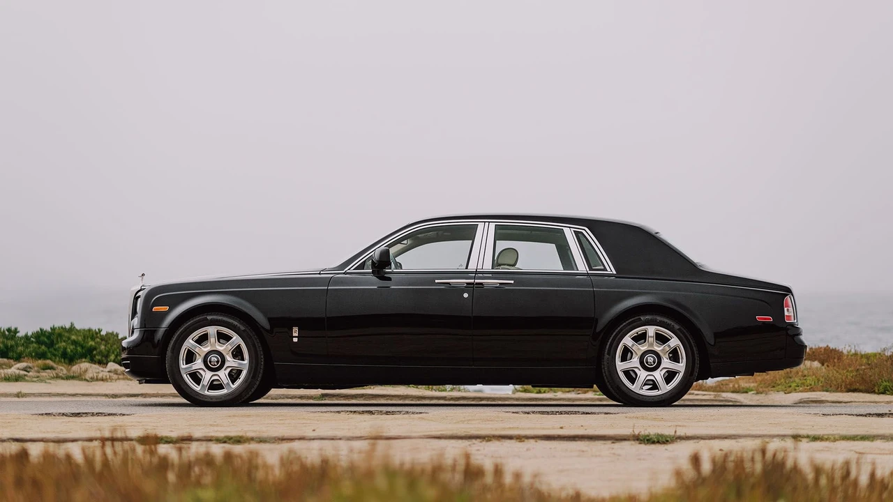 2010 Rolls-Royce Phantom VII - Image 10 of 31
